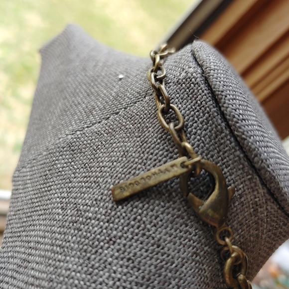 Mythology francescas green bib necklace - Picture 4 of 8